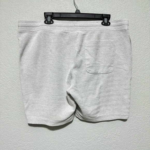 Goodfellow & Co, Men’s Knit Shorts Off-White Relaxed Fit Drawstring 3 pocket EUC - Picture 7 of 11